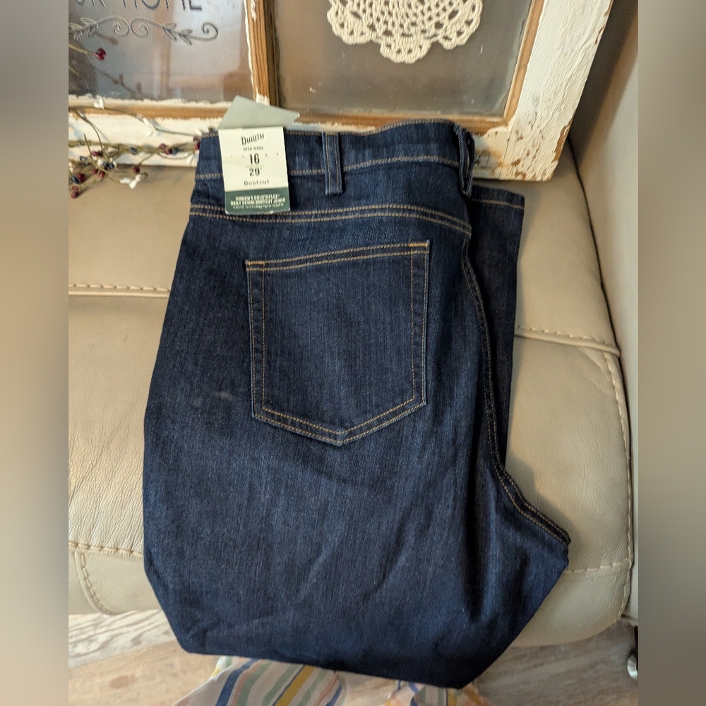 Duluth Bootcut jeans